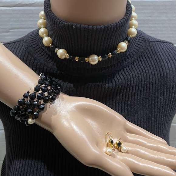 Vintage necklace -bracelet- earring set - Picture 2 of 7